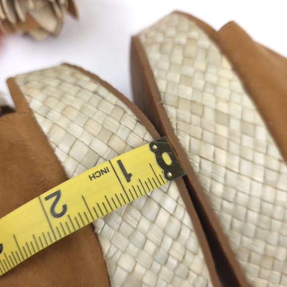 Brown Woven Platform Sandals Sz 8 - Picture 9 of 9